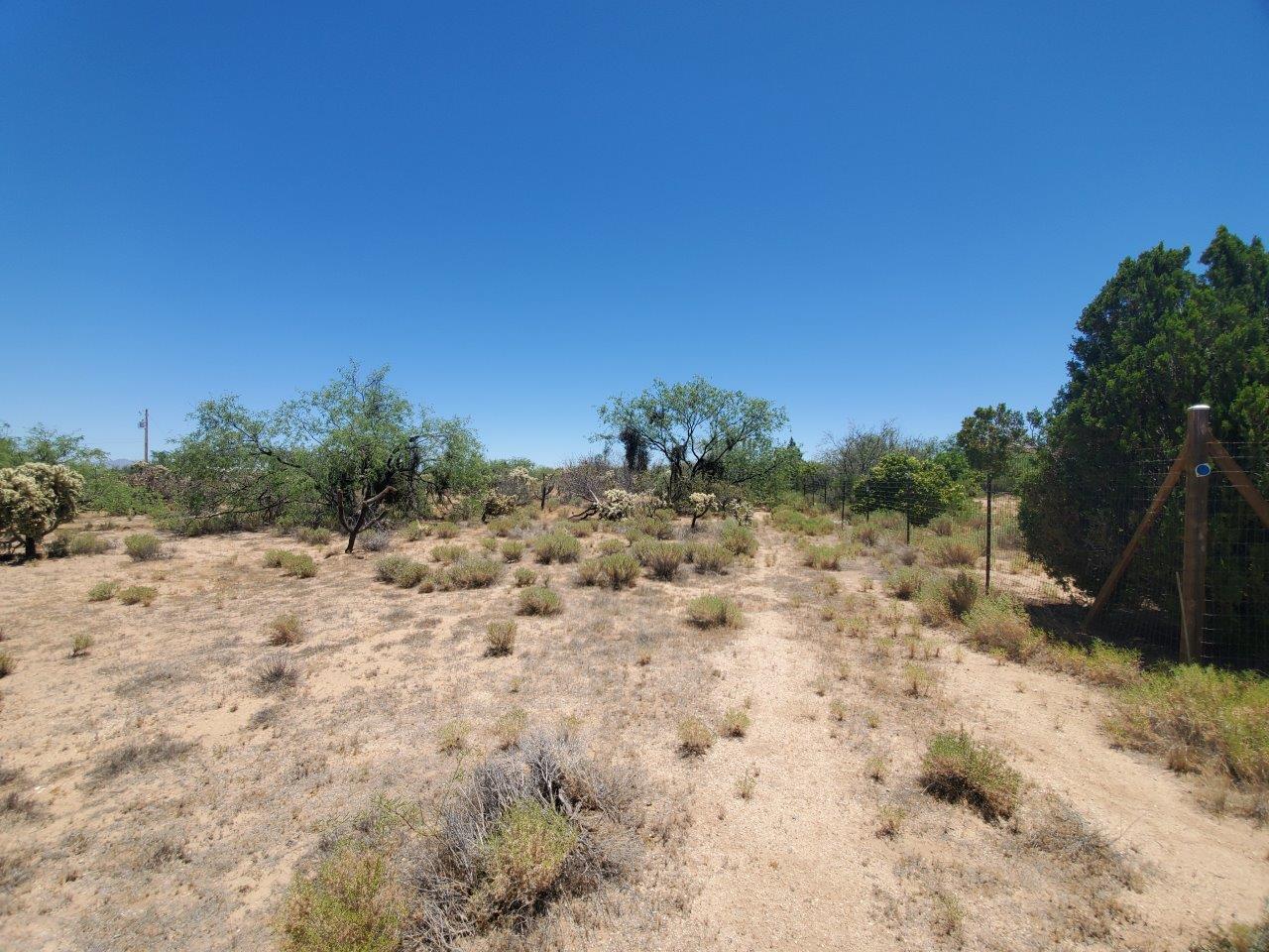 1.10 acre Horse Property with electric and water in Diamond Bell Ranch